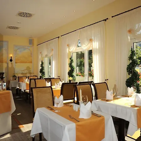 Aca Monchgut Hotel 4*